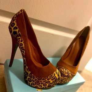Women’s size 8 1/2 heels